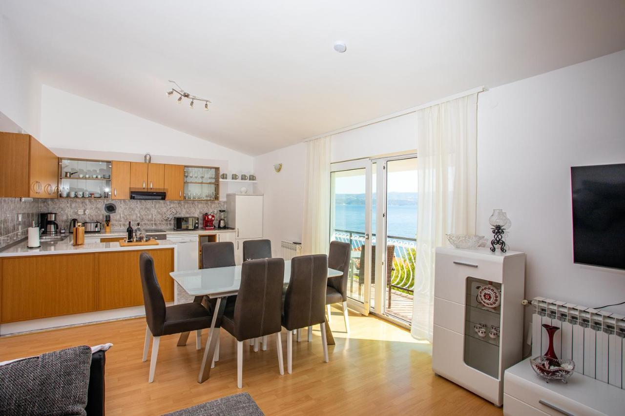 Apartments Adisa 오미스 외부 사진