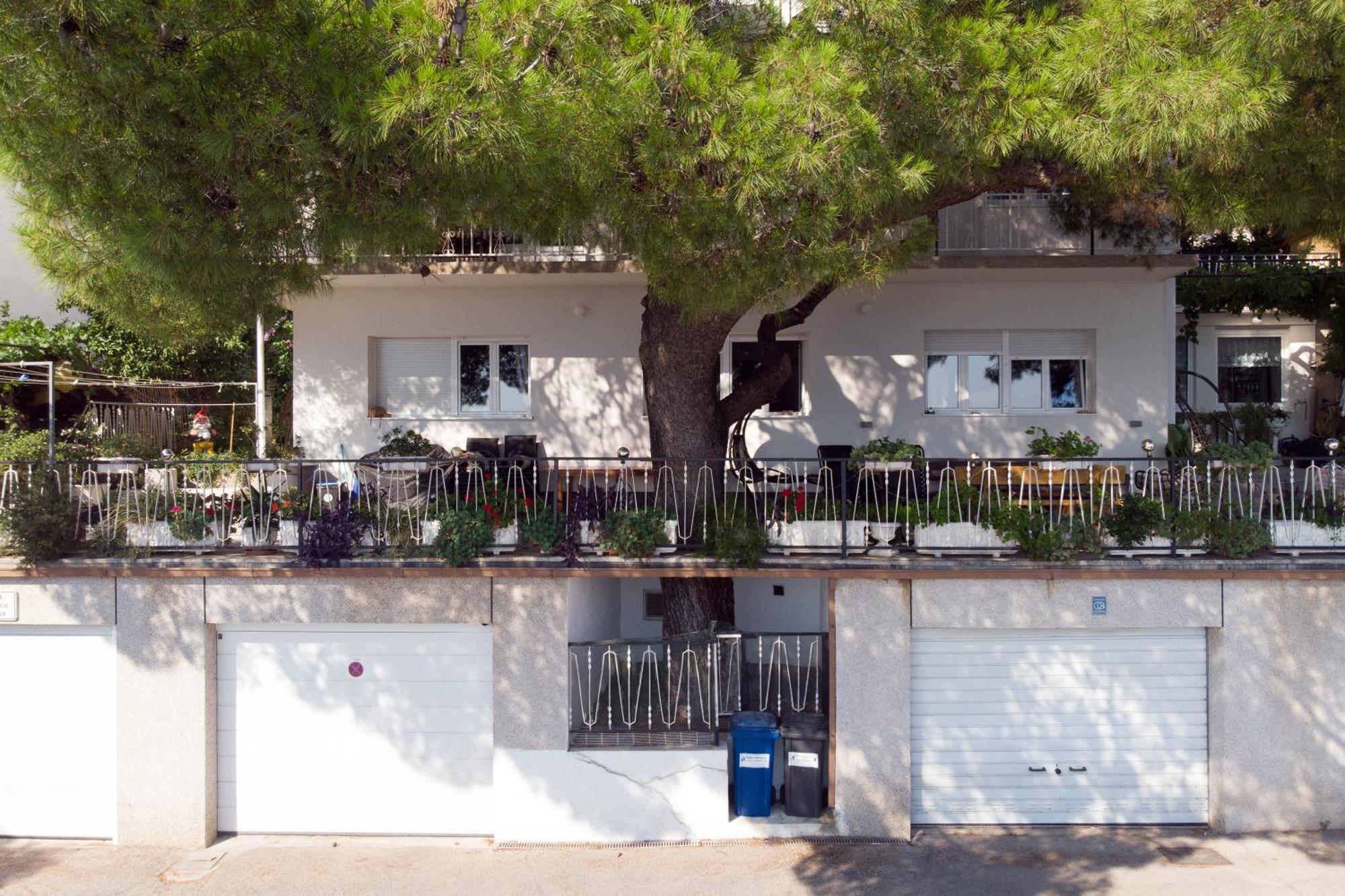 Apartments Adisa 오미스 외부 사진