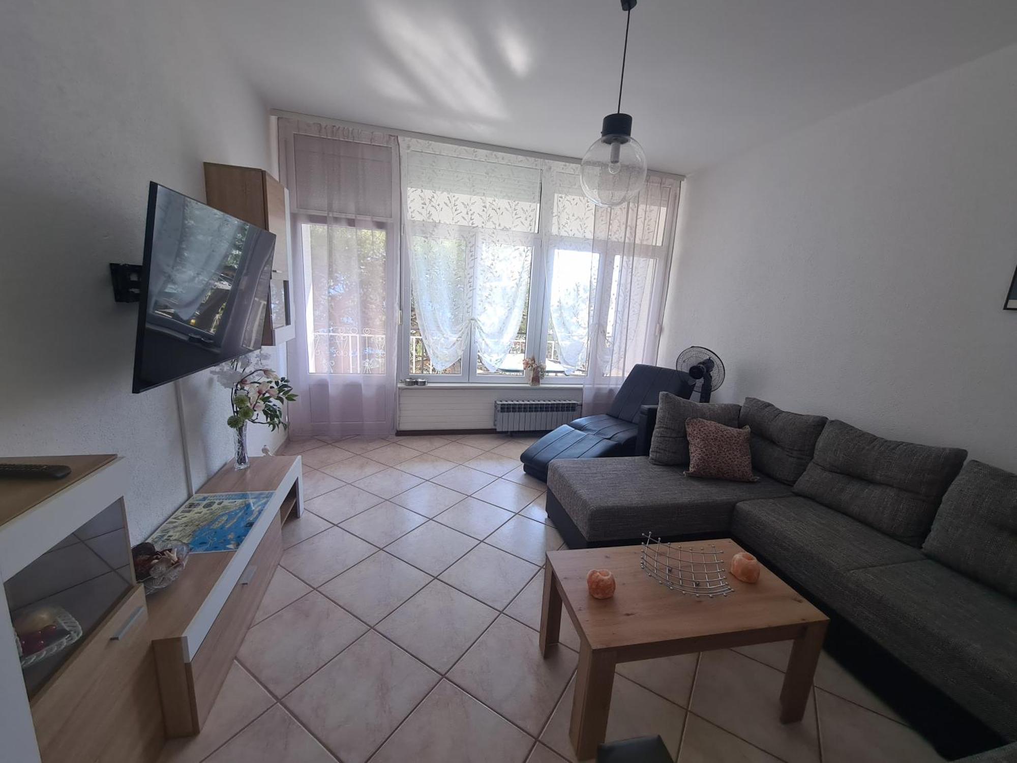 Apartments Adisa 오미스 외부 사진
